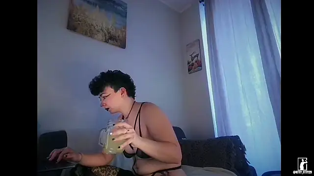 Snapshot of kittyfitty29 chatting on 03-04-26, 06:58 kittyfitty29 online show from 03-04-26, 06:58