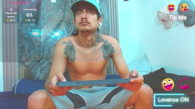 Snapshot of Damian-and-Camerum chatting on 03-13-26, 07:15 Damian-and-Camerum online show from 03-13-26, 07:15