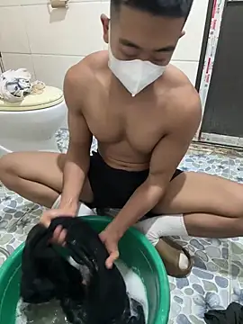 Snapshot of Graymenn chatting on 03-12-26, 02:23 Graymenn online show from 03-12-26, 02:23