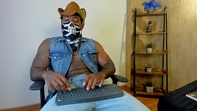 LuccianoDaytona online show from 03-13-26, 08:37