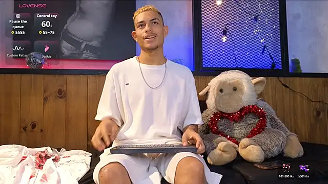 ItsZairen online show from 02-15-26, 04:53