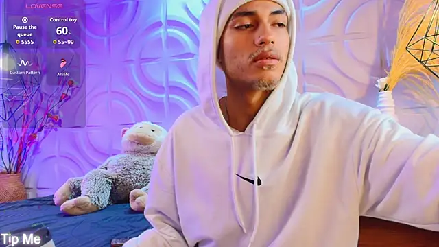 ItsZairen online show from 04-29-26, 03:32