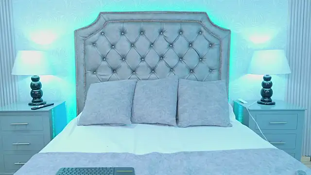 Snapshot of LaurenHazell chatting on 02-26-26, 04:11 LaurenHazell online show from 02-26-26, 04:11