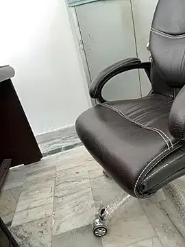 Snapshot of Ronny69y chatting on 02-26-26, 05:50 Ronny69y online show from 02-26-26, 05:50