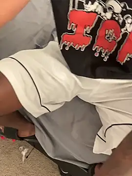 Snapshot of pussyeater_- chatting on 03-09-26, 02:43 pussyeater - online show from 03-09-26, 02:43