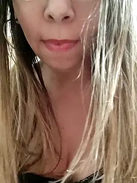 Snapshot of miel02 chatting on 02-27-26, 02:00 miel02 online show from 02-27-26, 02:00