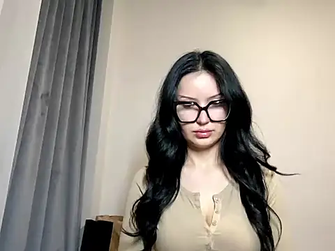 Snapshot of JoanGold chatting on 03-12-26, 07:09 JoanGold online show from 03-12-26, 07:09