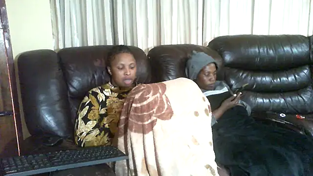 Caramel-Diva online show from 04-20-26, 07:44