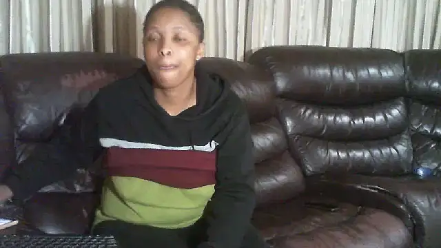 Caramel-Diva online show from 04-23-26, 01:35