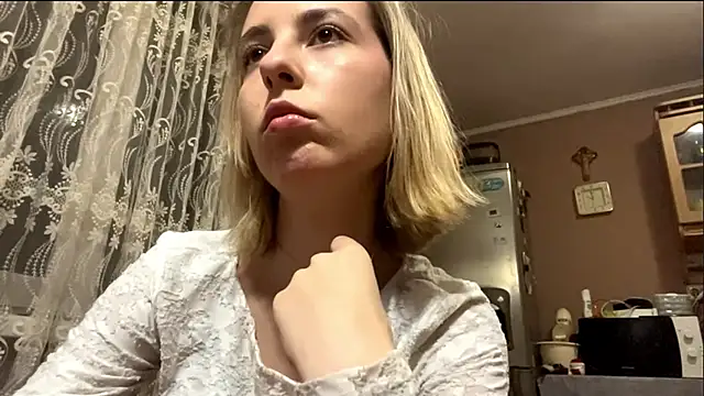 CharmingBlonde online show from 03-13-26, 06:58