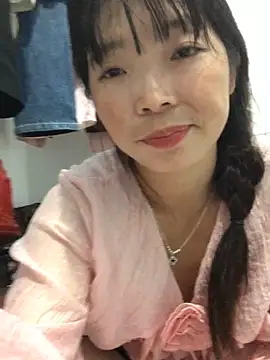 Snapshot of cuty_lusy chatting on 06-22-26, 03:25 cuty lusy online show from 06-22-26, 03:25