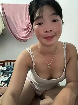 Snapshot of cuty_lusy chatting on 07-15-26, 01:05 cuty lusy online show from 07-15-26, 01:05