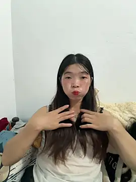 Snapshot of cuty_lusy chatting on 07-29-26, 12:47 cuty lusy online show from 07-29-26, 12:47
