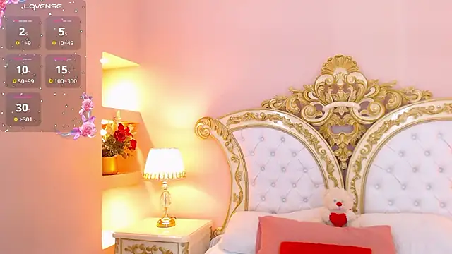 Snapshot of NatashaSilvers chatting on 03-05-26, 12:01 NatashaSilvers online show from 03-05-26, 12:01