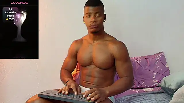 Snapshot of Lebron_black_ chatting on 08-03-26, 12:21 Lebron black online show from 08-03-26, 12:21