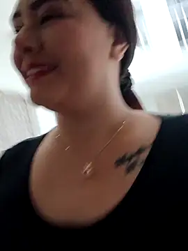 Snapshot of SophieWheeler chatting on 03-10-26, 11:48 SophieWheeler online show from 03-10-26, 11:48