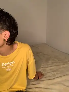 Snapshot of Damn__Love chatting on 02-25-26, 05:39 Damn Love online show from 02-25-26, 05:39