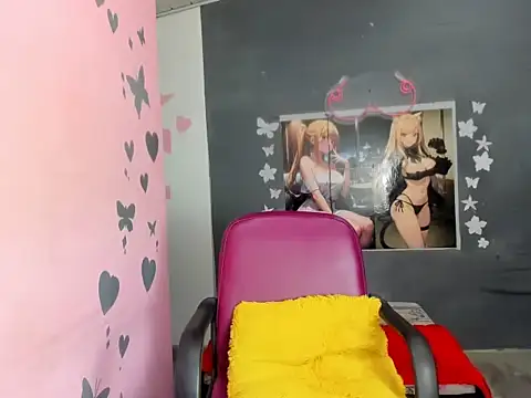 Luna white1 online show from 04-15-26, 07:43