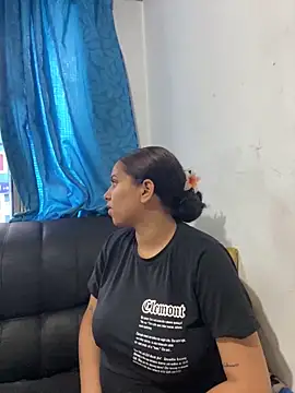 Luna white1 online show from 04-23-26, 07:16