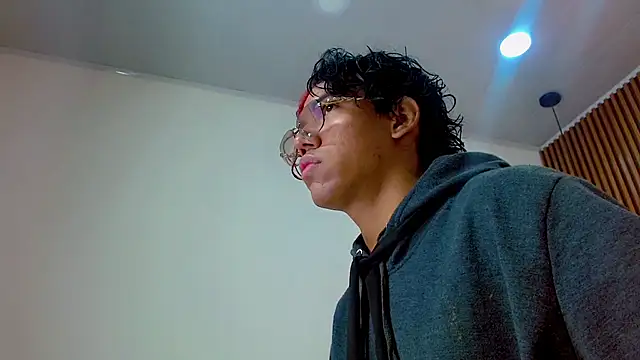 DaviidBuckx  online show from 04-07-26, 02:23