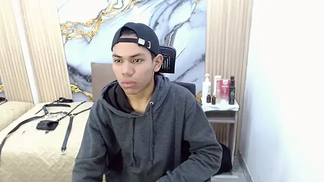 Snapshot of DaviidBuckx_ chatting on 05-12-26, 02:52 DaviidBuckx online show from 05-12-26, 02:52