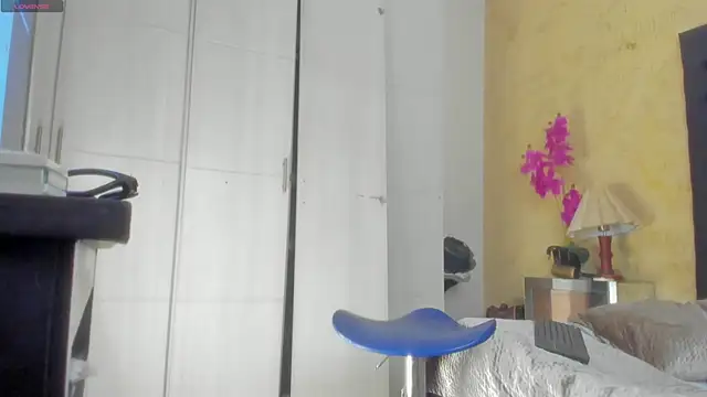 VeronikaBloom  online show from 06-04-26, 05:35