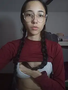 Snapshot of isaaabelaaa chatting on 03-06-26, 01:40 isaaabelaaa online show from 03-06-26, 01:40