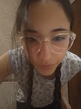 Snapshot of isaaabelaaa chatting on 03-07-26, 11:40 isaaabelaaa online show from 03-07-26, 11:40