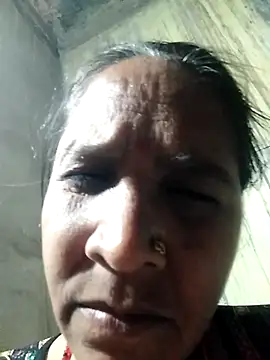 Snapshot of Loomaraj chatting on 03-01-26, 04:09 Loomaraj online show from 03-01-26, 04:09