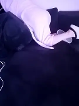 Snapshot of AkuManis chatting on 02-14-26, 11:23 AkuManis online show from 02-14-26, 11:23