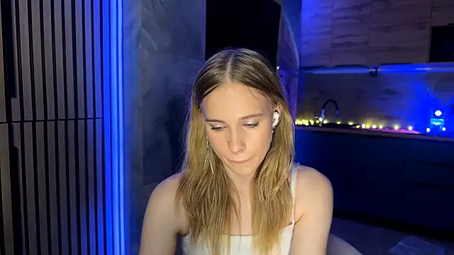 amily sunray online show from 05-19-26, 04:35