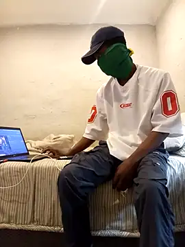 Snapshot of ZEEGOON chatting on 02-20-26, 03:23 ZEEGOON online show from 02-20-26, 03:23