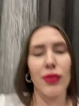 Arielle Vade online show from 04-28-26, 06:07