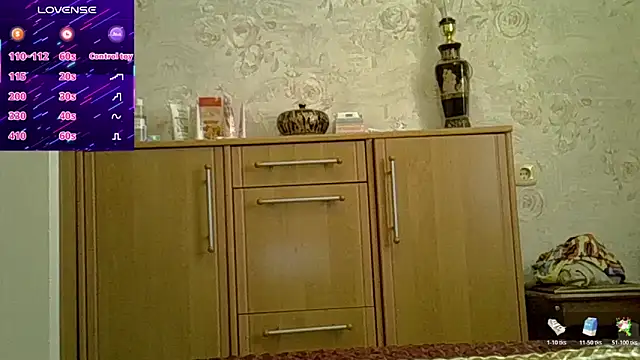 CurvyWild Lady30 online show from 04-15-26, 10:44