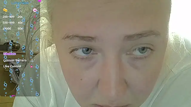 CurvyWild Lady30 online show from 05-17-26, 10:44