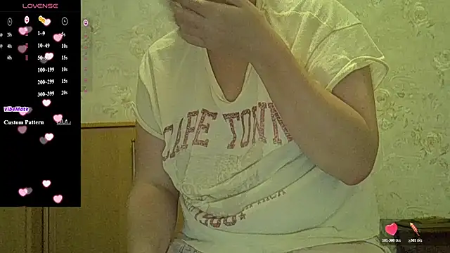CurvyWild Lady30 online show from 07-18-26, 08:34