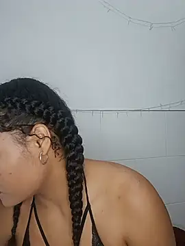 BrianaSweetxxx online show from 07-19-26, 03:54