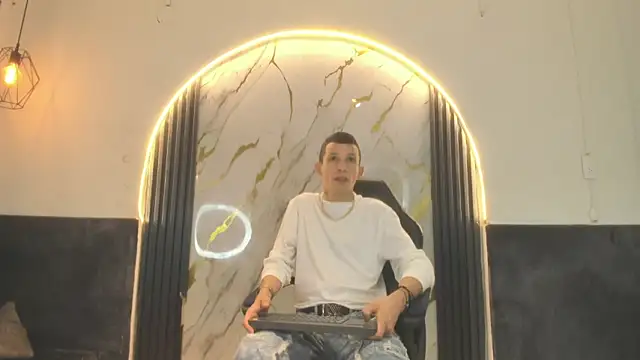 Isaak 26 online show from 02-15-26, 12:25