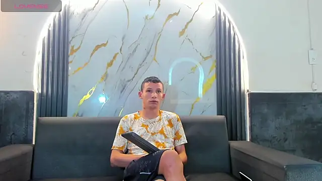 Isaak 26 online show from 04-22-26, 11:01