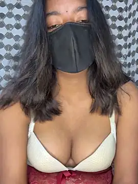 Snapshot of lovely_siaa chatting on 02-21-26, 09:43 lovely siaa online show from 02-21-26, 09:43