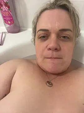 Snapshot of Piper_Milf_36 chatting on 02-27-26, 08:20 Piper Milf 36 online show from 02-27-26, 08:20