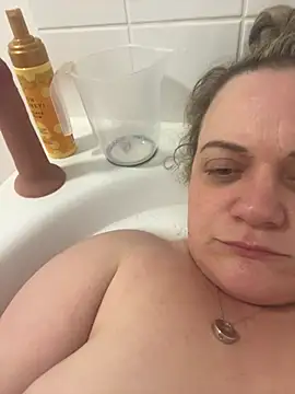 Snapshot of Piper_Milf_36 chatting on 03-08-26, 08:01 Piper Milf 36 online show from 03-08-26, 08:01