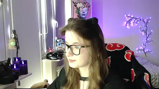 LunaXcherry online show from 05-09-26, 11:15