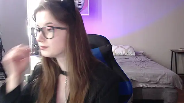 LunaXcherry online show from 05-31-26, 11:06