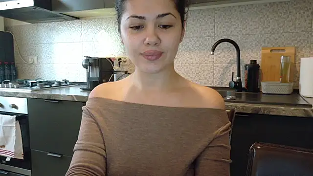 Snapshot of Sofimoon26 chatting on 02-18-26, 02:57 Sofimoon26 online show from 02-18-26, 02:57