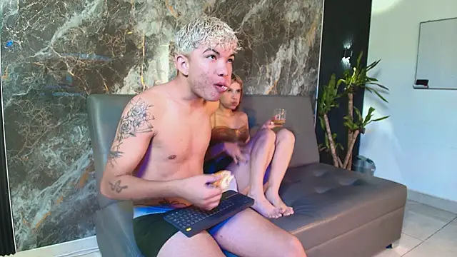 Snapshot of VelvetPassion chatting on 03-09-26, 07:18 VelvetPassion online show from 03-09-26, 07:18