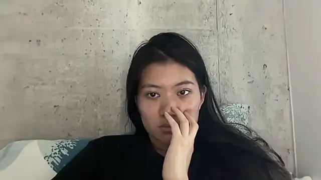 Joycelovely online show from 05-18-26, 05:52