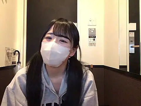 cocomi-coco0209 online show from 04-28-26, 04:23