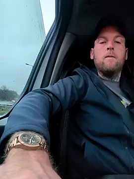 Snapshot of dave32000 chatting on 02-12-26, 07:47 dave32000 online show from 02-12-26, 07:47