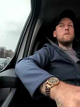 Snapshot of dave32000 chatting on 02-13-26, 10:00 dave32000 online show from 02-13-26, 10:00